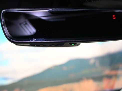 Used 2025 Subaru Crosstrek 2.0i Premium image 41