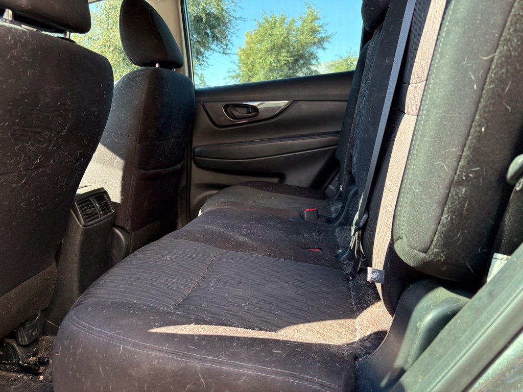 Used 2020 Nissan Rogue S FWD image 11