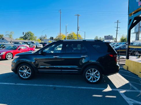 Used 2013 Ford Explorer XLT image 8