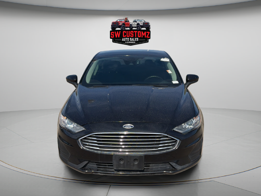 Used 2020 Ford Fusion SE FWD image 2