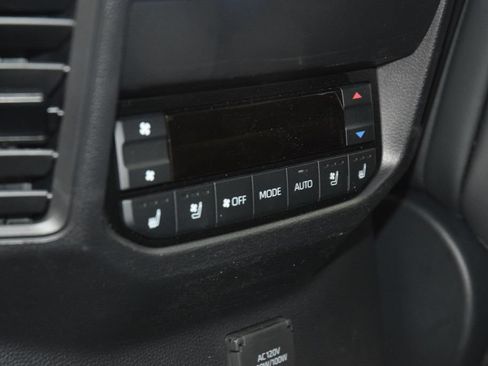 Used 2025 Toyota Sequoia Capstone AWD/4WD image 46