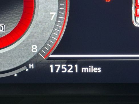 Used 2024 Nissan Pathfinder Platinum w/ Cargo Package image 43