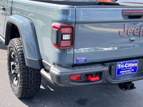 New 2025 Jeep Gladiator Rubicon image 6