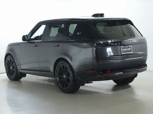 Used 2025 Land Rover Range Rover SE AWD/4WD image 5
