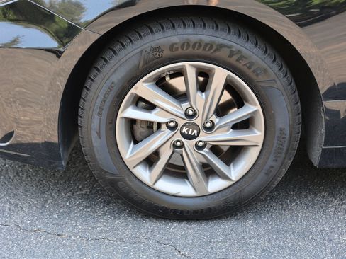 Used 2020 Kia Optima LX FWD image 10
