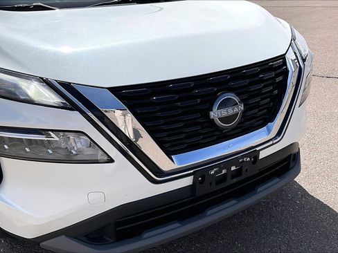 Used 2023 Nissan Rogue SV FWD image 33