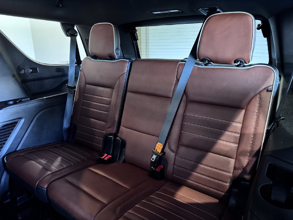 Certified 2023 GMC Yukon Denali Ultimate AWD/4WD image 15