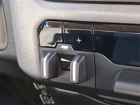 Used 2020 RAM 1500 Big Horn image 25