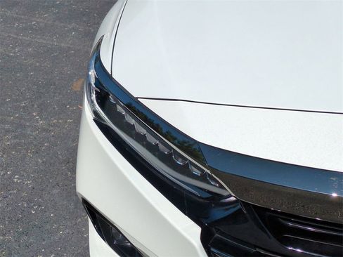 Used 2022 Honda Accord Sport image 10