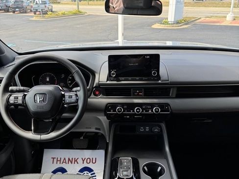 New 2025 Honda Pilot Sport image 13