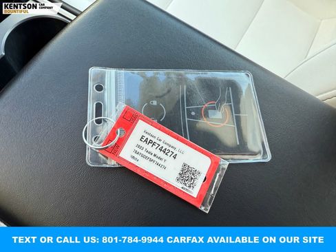 Used 2023 Tesla Model Y Performance image 36