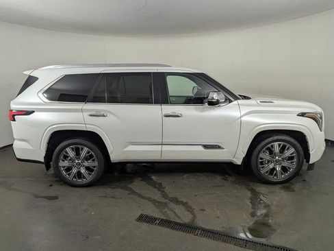 Used 2024 Toyota Sequoia Capstone image 8