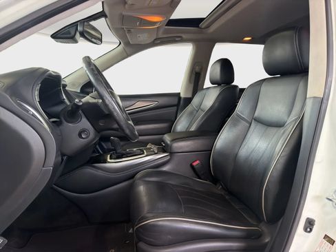 Used 2019 INFINITI QX60 Luxe w/ Essential Package FWD image 8