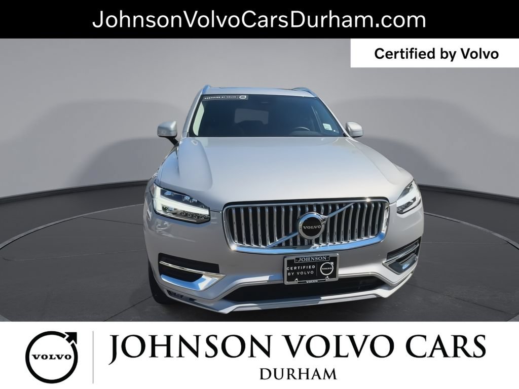 Used 2025 Volvo XC90 B5 Core AWD/4WD image 3