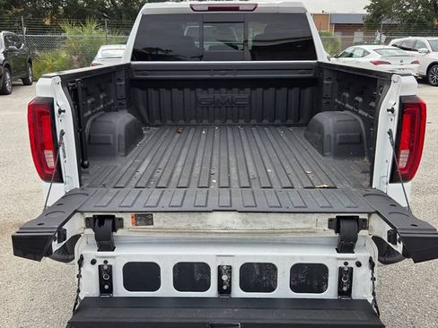 Used 2024 GMC Sierra 1500 SLT w/ SLT Premium Package AWD/4WD image 14