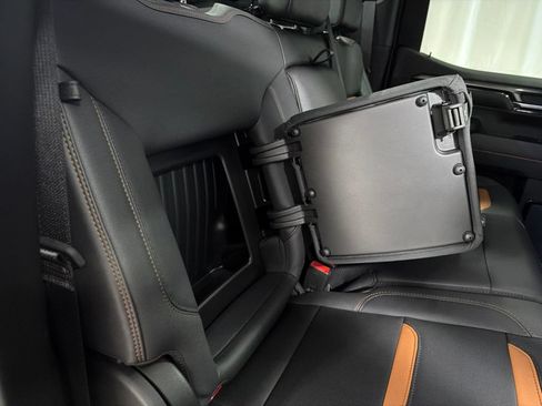 Certified 2023 GMC Sierra 1500 AT4 w/ AT4 Premium Package AWD/4WD image 21