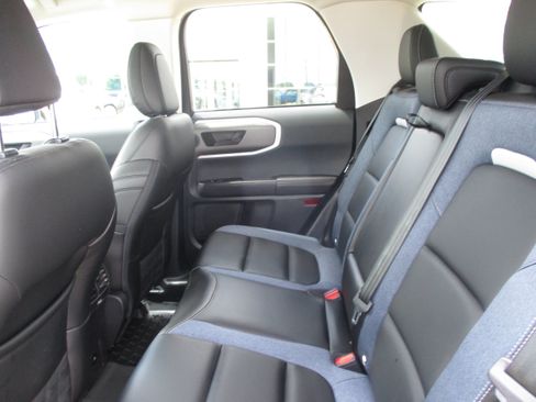 Used 2025 Ford Bronco Sport Outer Banks w/ Outer Banks Tech Package+ AWD/4WD image 41