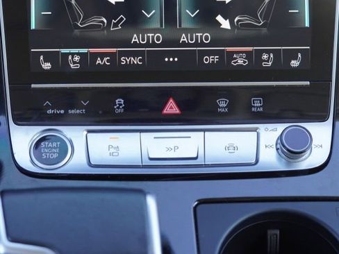 Used 2023 Audi Q7 3.0T Prestige w/ Prestige Package image 32