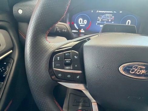 Certified 2025 Ford Explorer ST-Line AWD/4WD image 31