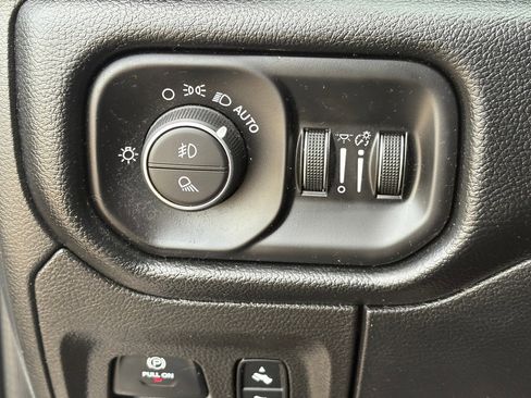 Used 2019 RAM 1500 Big Horn image 21