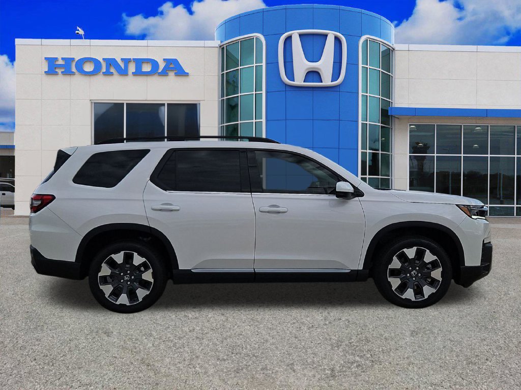 New 2026 Honda Pilot Elite image 2