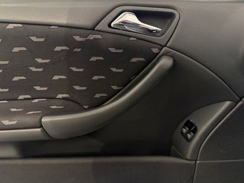 Used 2002 Mercedes-Benz C 230 Coupe image 12