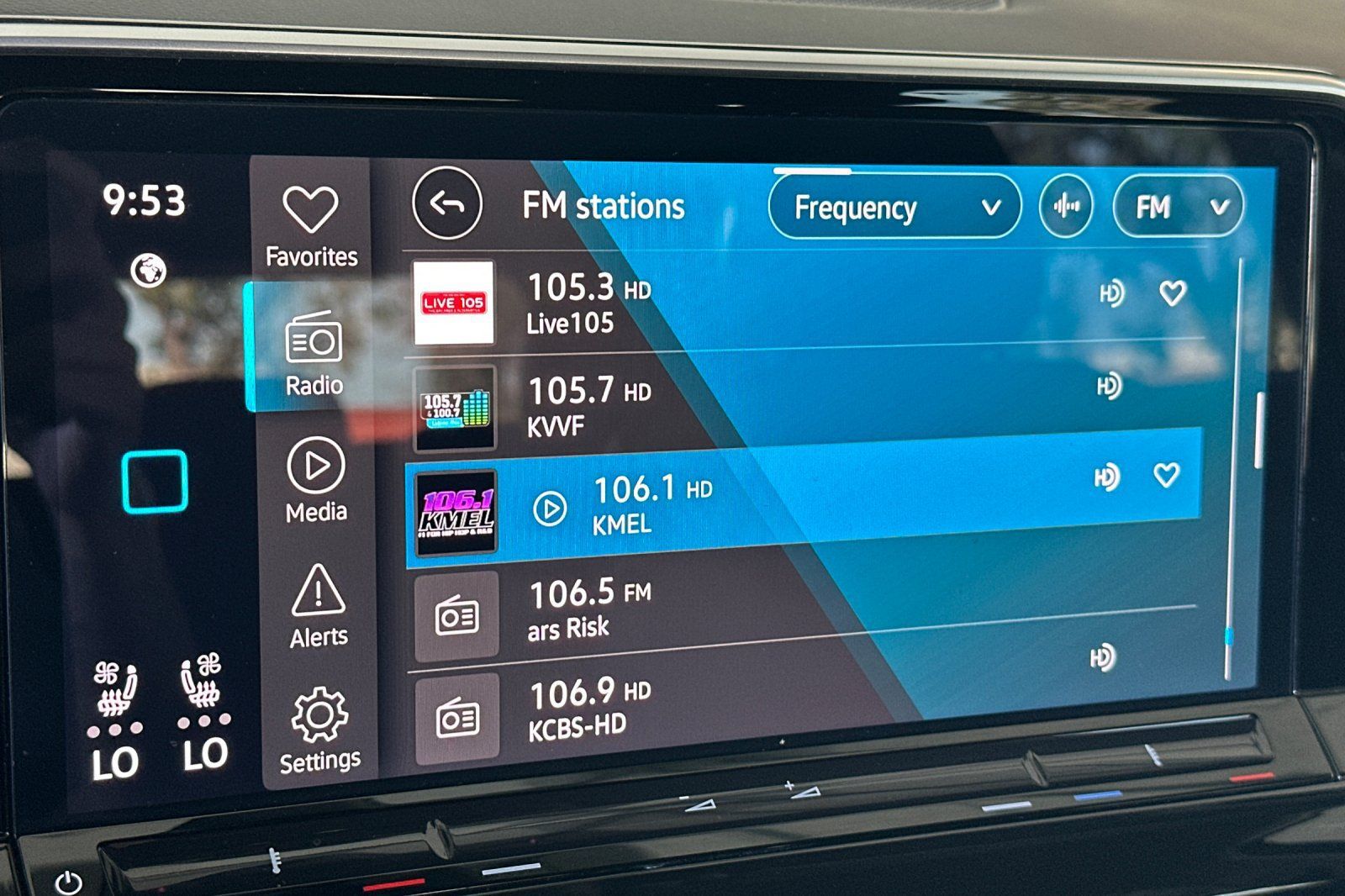 Used 2025 Volkswagen Atlas SE AWD/4WD image 18