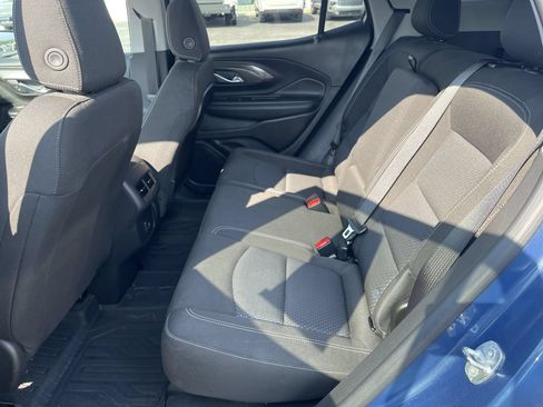 Used 2024 GMC Terrain SLE w/ Driver Convenience Package FWD image 25