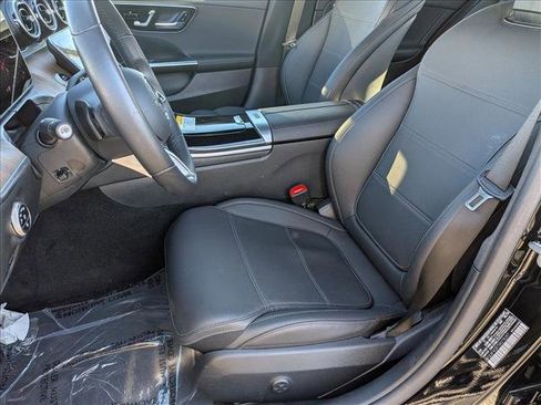 Certified 2025 Mercedes-Benz C 300 Sedan image 15