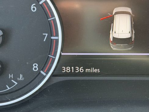 Certified 2025 Nissan Rogue SV image 12