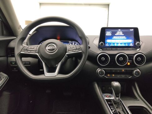 Used 2025 Nissan Sentra SV FWD image 22