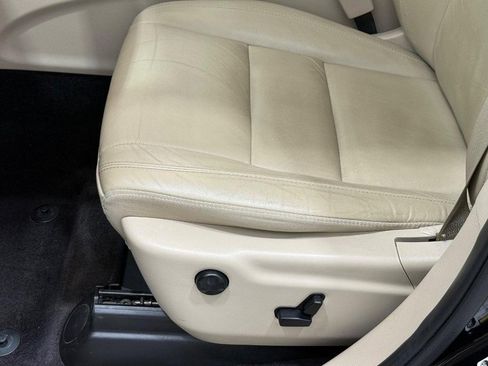 Used 2019 Jeep Grand Cherokee Limited w/ Trailer Tow Group IV image 20