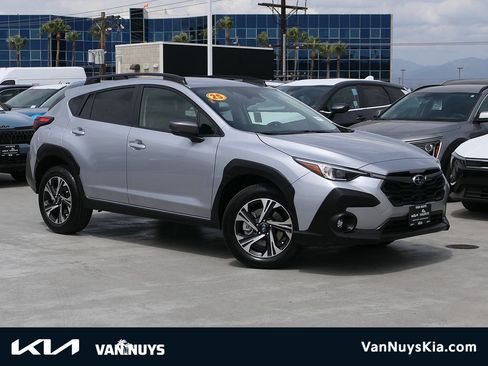 Used 2025 Subaru Crosstrek 2.5i Premium w/ Crosstrek Mirror Package AWD/4WD image 1