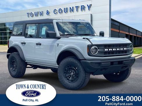 New 2026 Ford Bronco 4-Door w/ Sasquatch Package AWD/4WD image 1