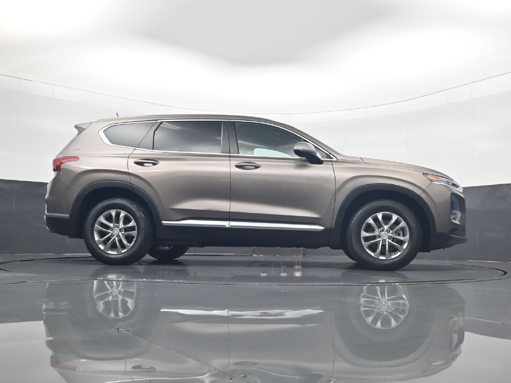 Used 2019 Hyundai Santa Fe SE AWD/4WD image 25