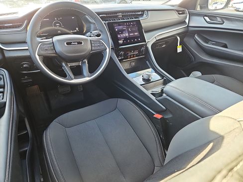 Used 2024 Jeep Grand Cherokee L Laredo w/ Trailer Tow Package image 3