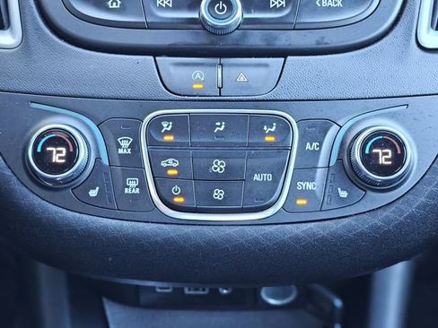 Used 2024 Chevrolet Malibu LT image 24