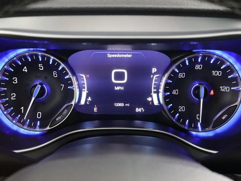 Used 2025 Chrysler Pacifica Limited FWD image 20