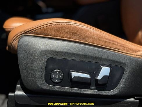 Used 2022 BMW X3 sDrive30i w/ M Sport Package 2 RWD image 11