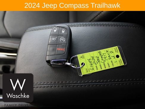 Used 2024 Jeep Compass Trailhawk w/ Trailhawk Elite Group image 32