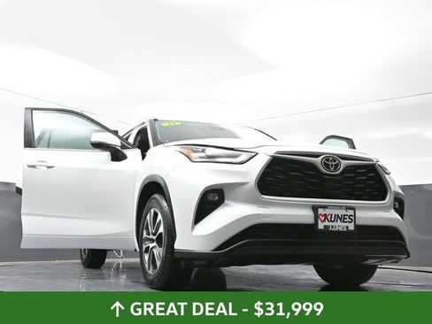 Used 2023 Toyota Highlander XLE FWD image 78