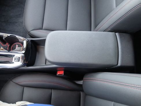 Used 2026 Chevrolet Trax RS w/ Sunroof Package FWD image 43