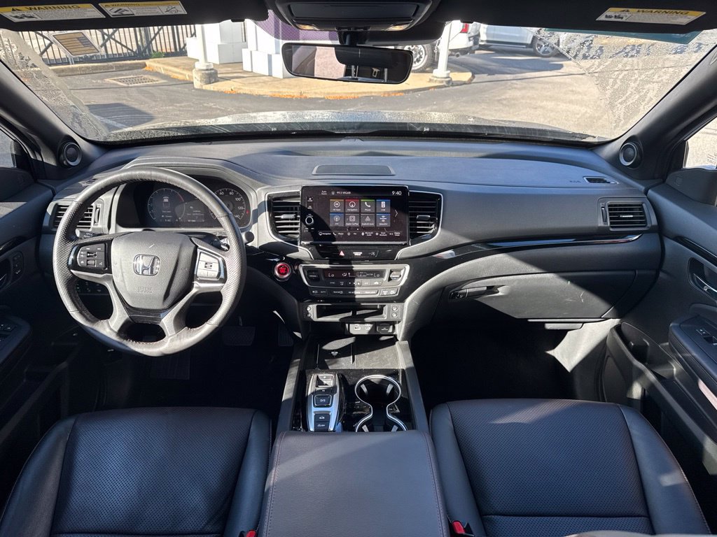Used 2025 Honda Ridgeline Black Edition image 18