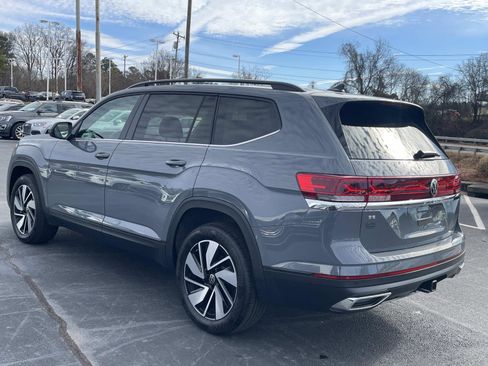 Certified 2025 Volkswagen Atlas SE w/ Panoramic Sunroof Package image 5