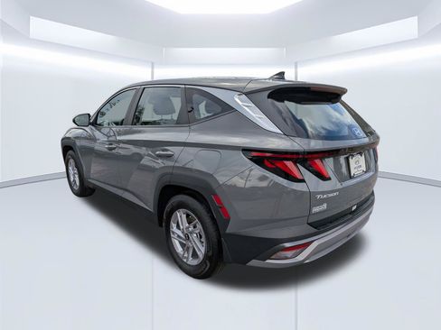 Certified 2026 Hyundai Tucson SE FWD image 6
