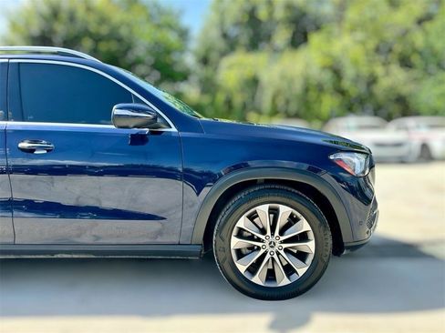 Used 2022 Mercedes-Benz GLE 450 4MATIC w/ Premium Package image 11