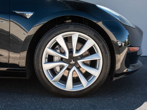 Used 2018 Tesla Model 3 Long Range image 35