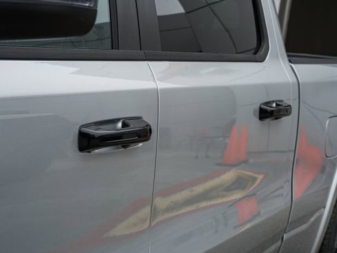 New 2026 RAM 1500 4x4 Crew Cab image 18