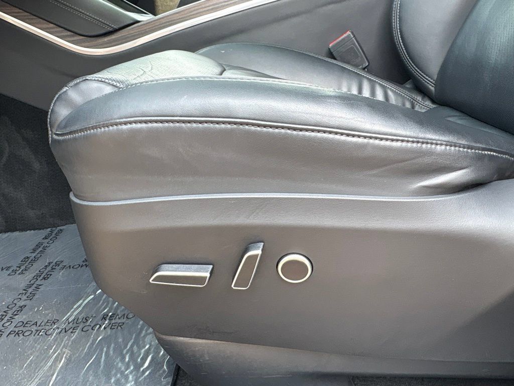 Used 2022 Tesla Model X AWD/4WD image 16