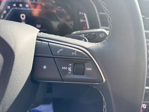 Certified 2025 Audi Q7 2.0T Premium w/ Convenience Plus Package image 23